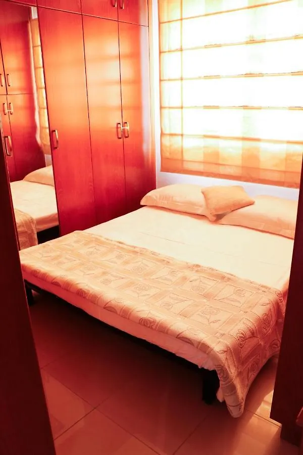 Luxury Apartment, Near Pinikoudes Beach Λάρνακα